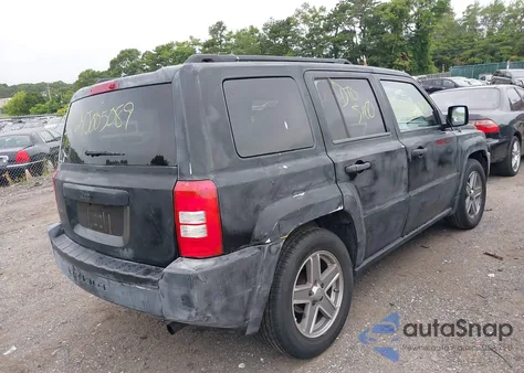 2008 Jeep Patriot Sport z USA, uszkodzony, nr VIN 1J8FF28W28D624280